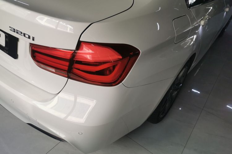 宝马3系 2019款 320i M运动套装车身外观6001