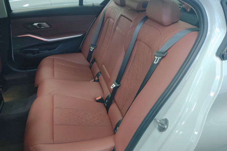 宝马3系 2023款 325Li M运动曜夜套装中控内饰21