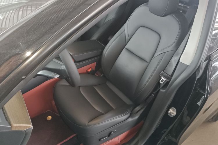 特斯拉 Model Y 2021款 标准续航后驱版局部细节19