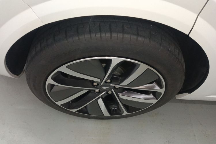 理想汽车 理想L6 2024款 Max车身外观6008