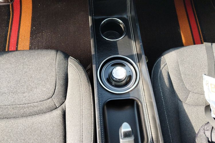 五菱汽车 五菱缤果 2023款 203km 轻享款中控内饰18