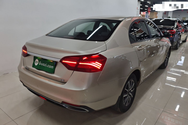 吉利汽车 帝豪 2019款 领军版 1.5L CVT豪华型 国VI车身外观7