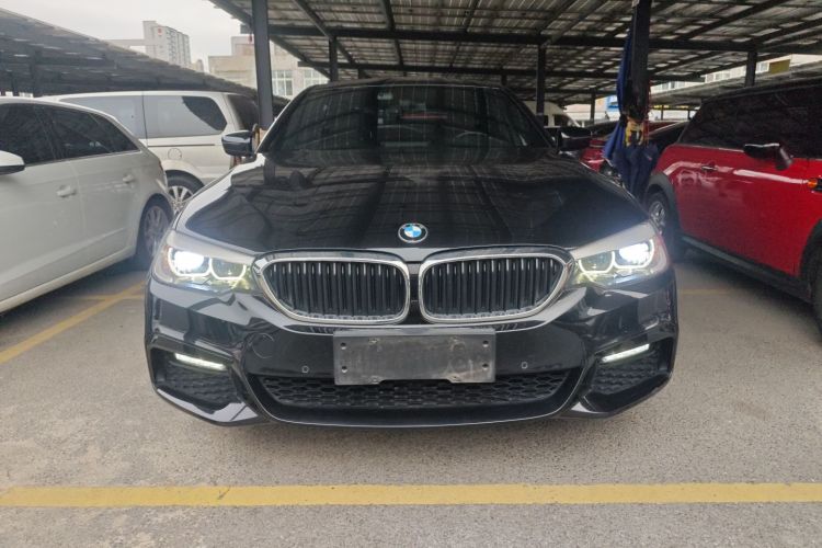 宝马5系 2019款 525Li M运动套装车身外观2