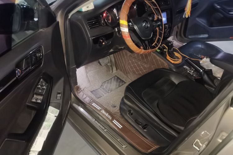 大众 速腾 2018款 280TSI DSG豪华型中控内饰20