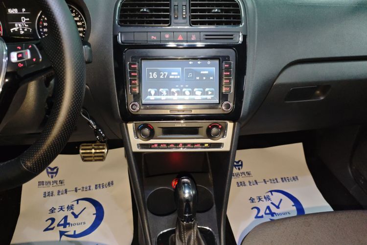 大众 2016款 1.6L Cross Polo 自动中控内饰16