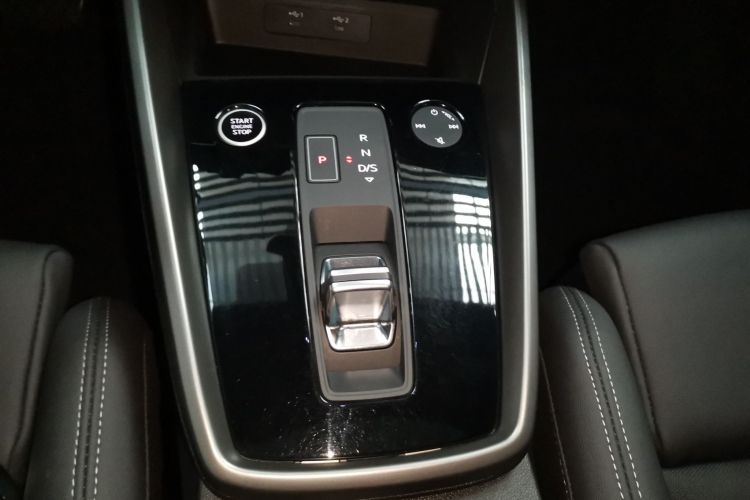 奥迪A3 2023款 改款 Sportback 35 TFSI 时尚运动型中控内饰18