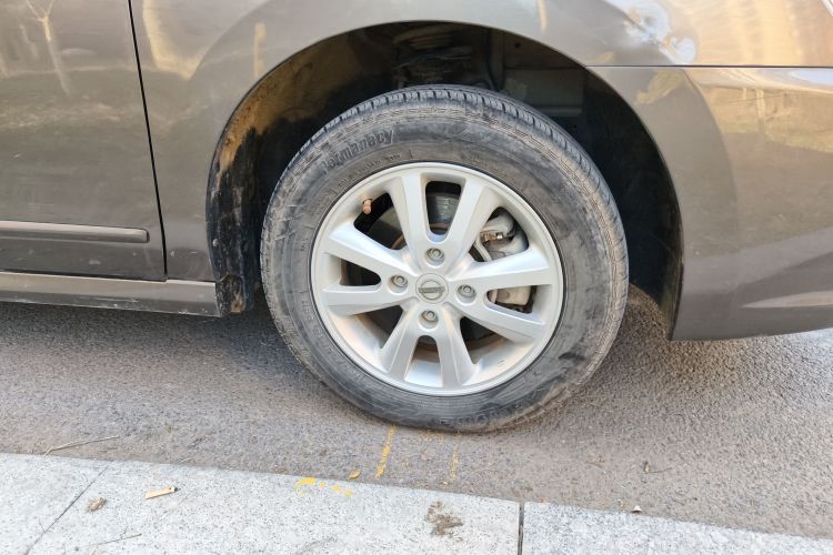 日产 轩逸 2012款 经典 1.6XE 手动舒适版车身外观6007