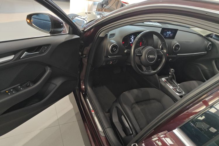 奥迪A3 2016款 Sportback 35 TFSI 进取型中控内饰20