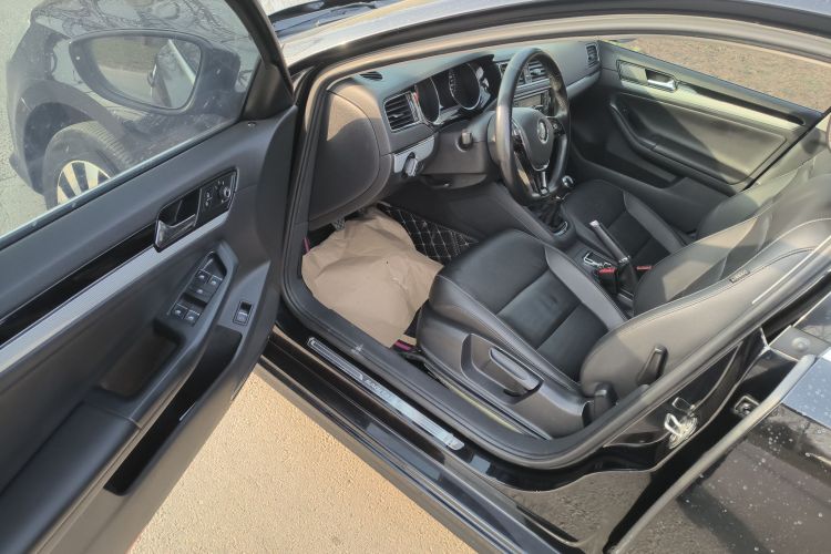 大众 速腾 2017款 1.6L 手动舒适型中控内饰7003