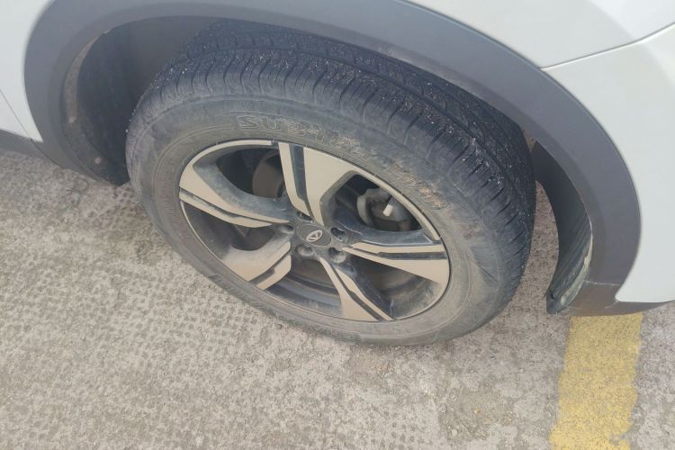 奇瑞 瑞虎5x 2022款 超级英雄版 1.5L 手动时尚型车身外观10