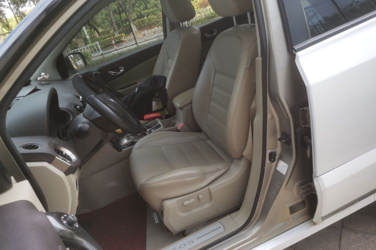 雷诺 科雷傲(进口) 2013款 2.5L 两驱舒适版中控内饰19