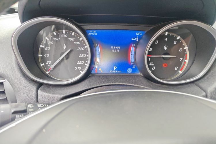 玛莎拉蒂 Levante 2018款 3.0T 经典版中控内饰15