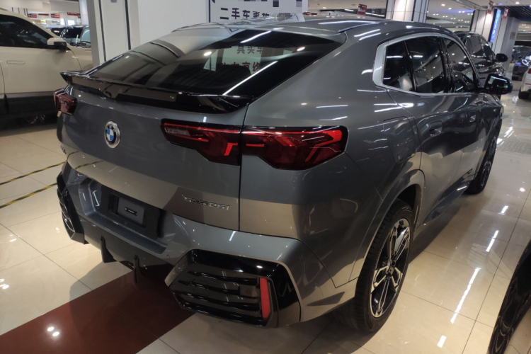 宝马X2(进口) 2024款 sDrive25i M运动套装车身外观7