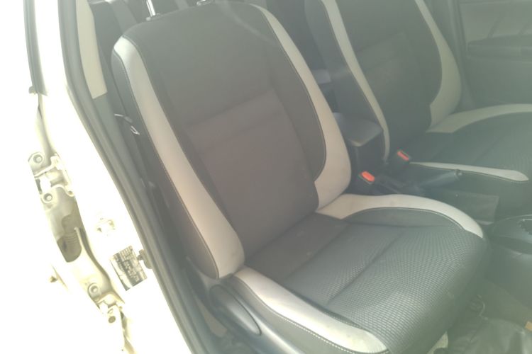 丰田 YARiS L 致炫 2021款 1.5L CVT领先版局部细节41