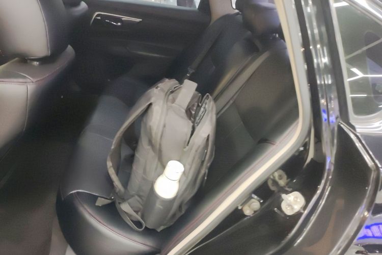 日产 天籁 2016款 改款 2.0L XL舒适版中控内饰7004