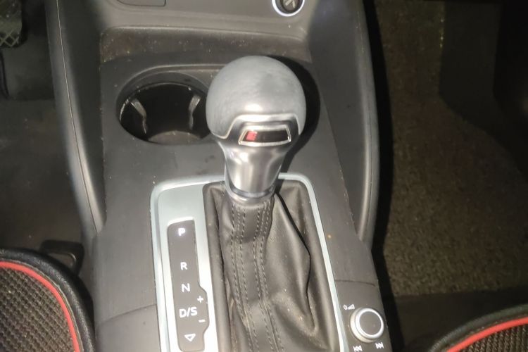 奥迪A3 2018款 30周年年型 Sportback 35 TFSI 进取型局部细节18