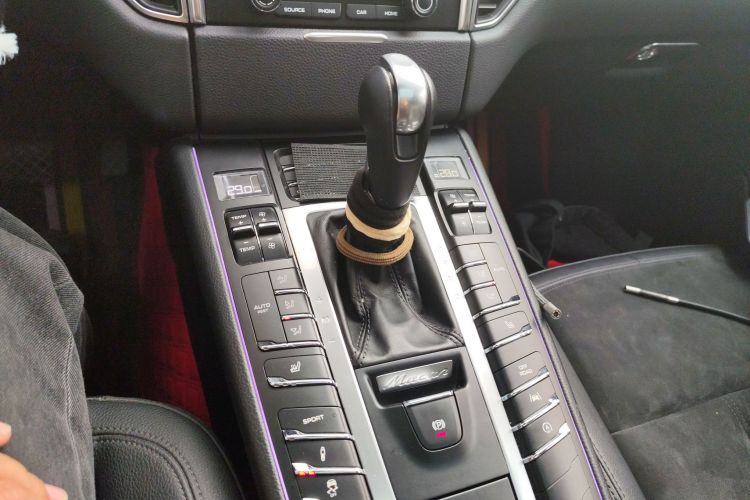 保时捷 2017款  Macan 2.0T中控内饰18