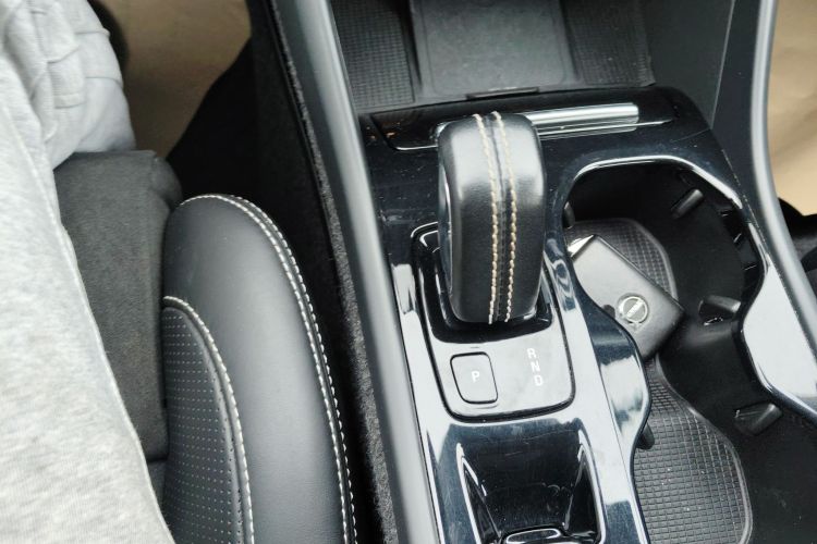 沃尔沃XC40 2020款 T4 四驱智雅运动版局部细节18