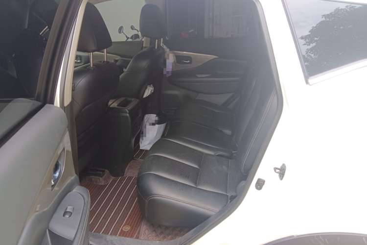 日产 楼兰 2021款 2.5L XE 两驱精英版中控内饰7004