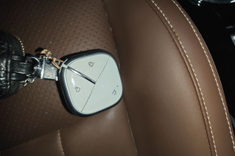 五菱汽车 五菱缤果 2024款 333km 悦享款中控内饰11