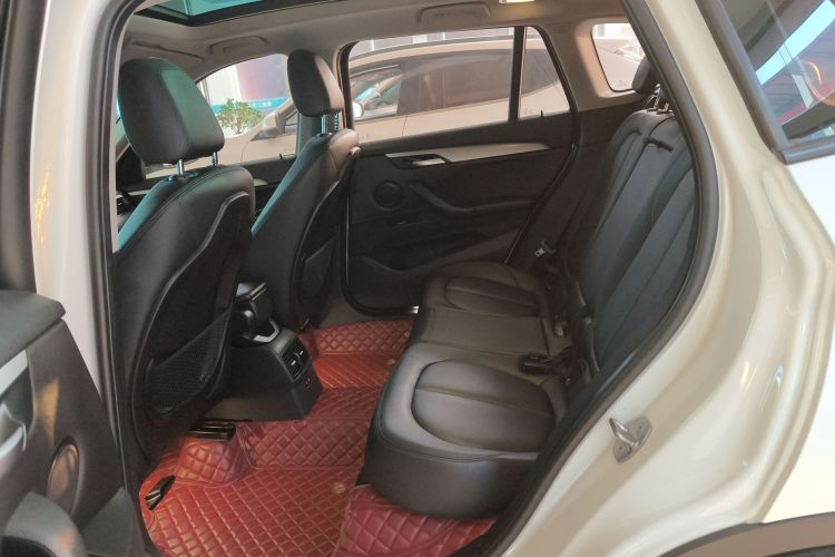 宝马X1 2019款 sDrive18Li 时尚型中控内饰7004