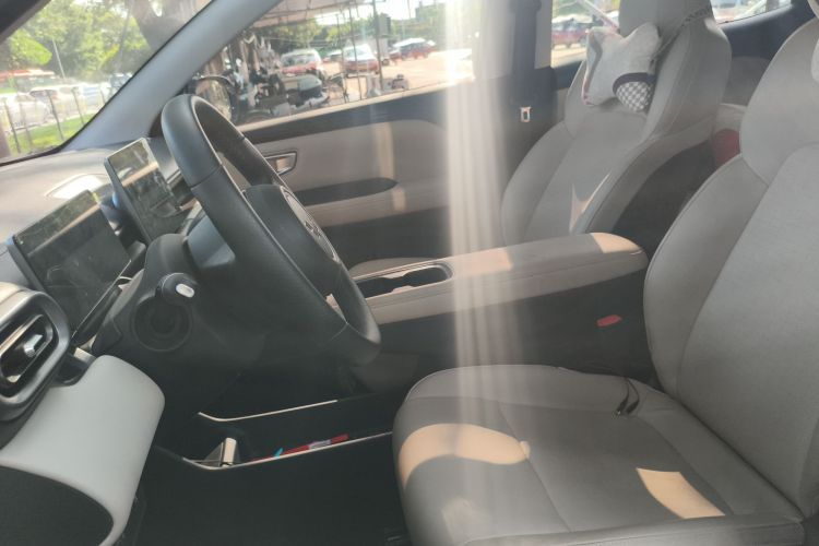 五菱汽车 五菱缤果PLUS 2024款 330km 五座版局部细节19