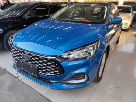 福特 福克斯 2021款 三厢 1.5L 自动锋跃型