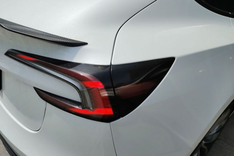 特斯拉 Model 3 2023款 长续航全轮驱动版车身外观6006