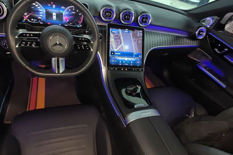 奔驰C级 2023款 C 260 L 运动版中控内饰18