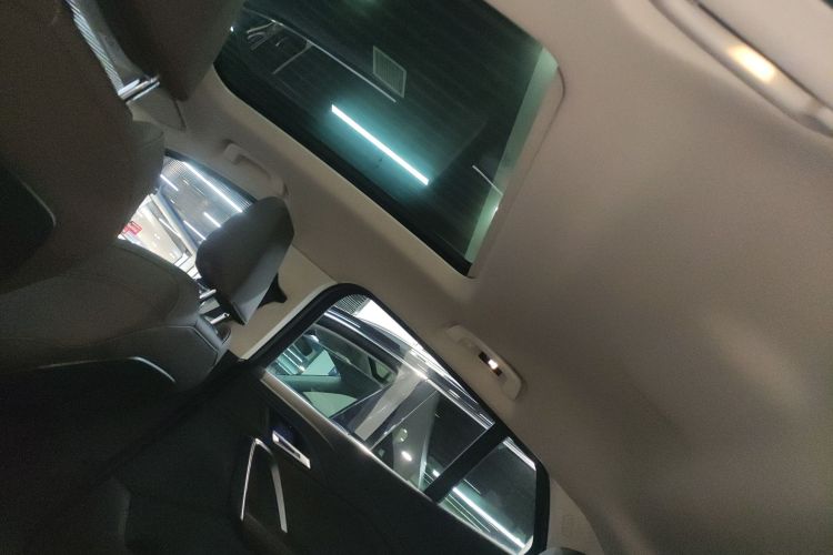 宝马X2(进口) 2024款 sDrive25i M运动套装中控内饰22