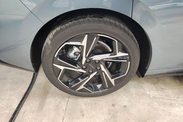 领克07 2024款 EM-P 126长续航 Ultra车身外观6008