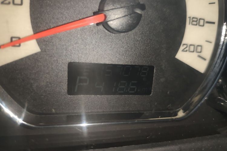 五菱汽车 五菱宏光 2014款 1.5L S自动豪华型中控内饰15