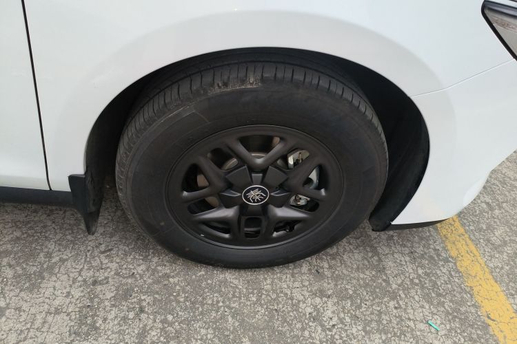 比亚迪 秦PLUS 2025款 DM-i 智驾版 55KM领先型车身外观6008