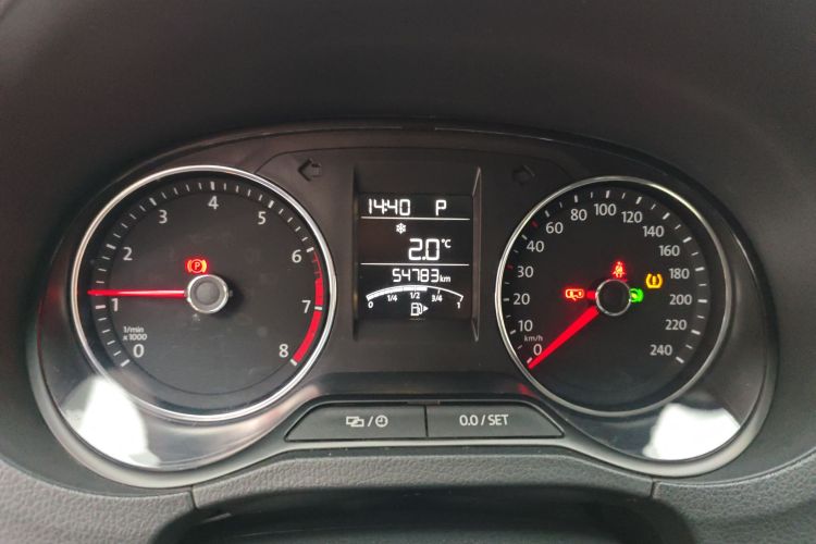 大众 2016款 1.6L Cross Polo 自动中控内饰14