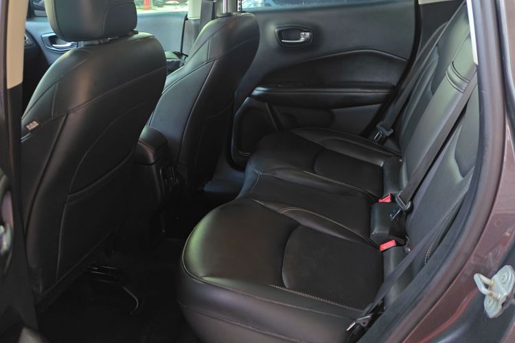 Jeep 指南者 2017款 200T 自动家享版中控内饰7004