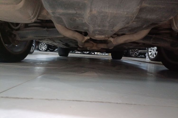 奔驰GLK级 2013款 GLK 300 4MATIC 时尚型局部细节9009