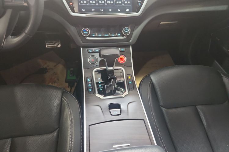 陆风X7 2018款 劲越 1.5T 全景尊贵型中控内饰18