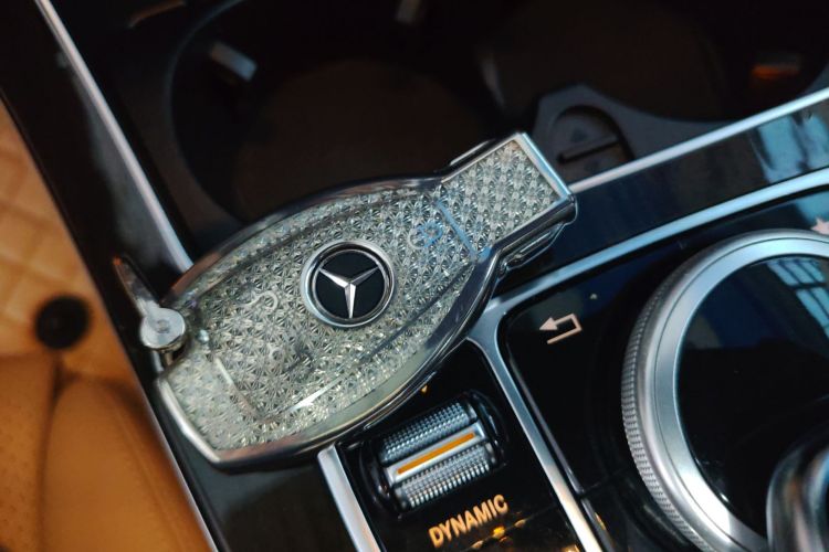 奔驰C级 2015款 C 200 L 4MATIC中控内饰7001