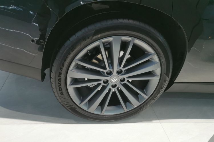 零跑汽车 零跑C16 2026款 增程 280激光雷达版 6座车身外观6008