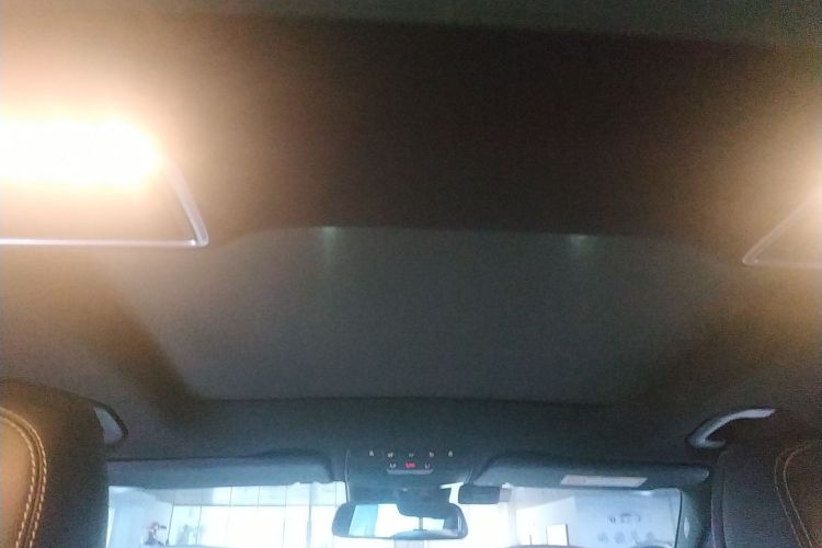 奔驰GLC 2019款 改款 GLC 300 L 4MATIC 动感型局部细节22