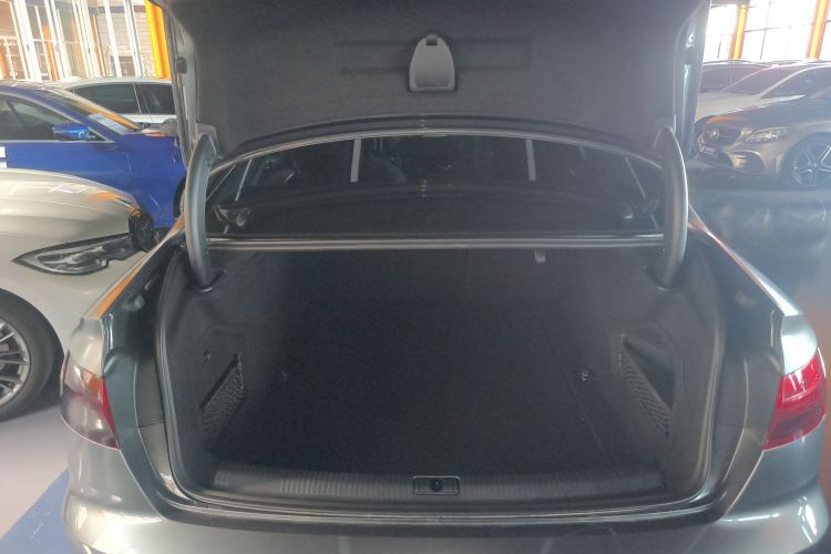 奥迪A4L 2020款 40 TFSI 豪华动感型局部细节23