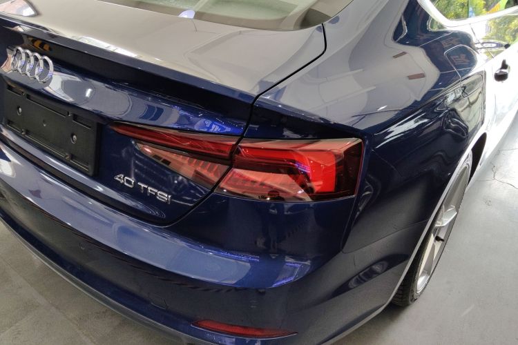 奥迪A5 2017款 Sportback 40 TFSI 时尚型车身外观9