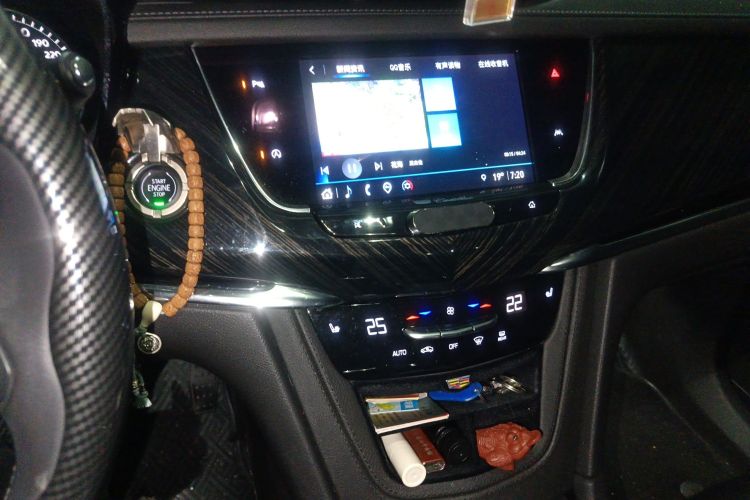 凯迪拉克XT6 2021款 2.0T 六座两驱豪华型中控内饰16
