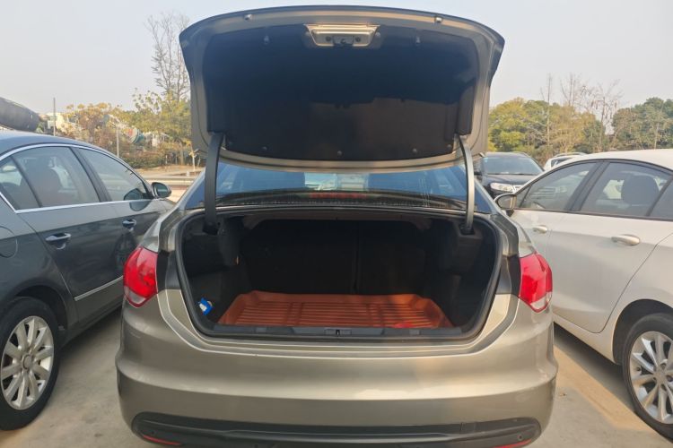 雪铁龙C4L 2014款 1.8L 智驱版 自动劲智型机舱底盘23