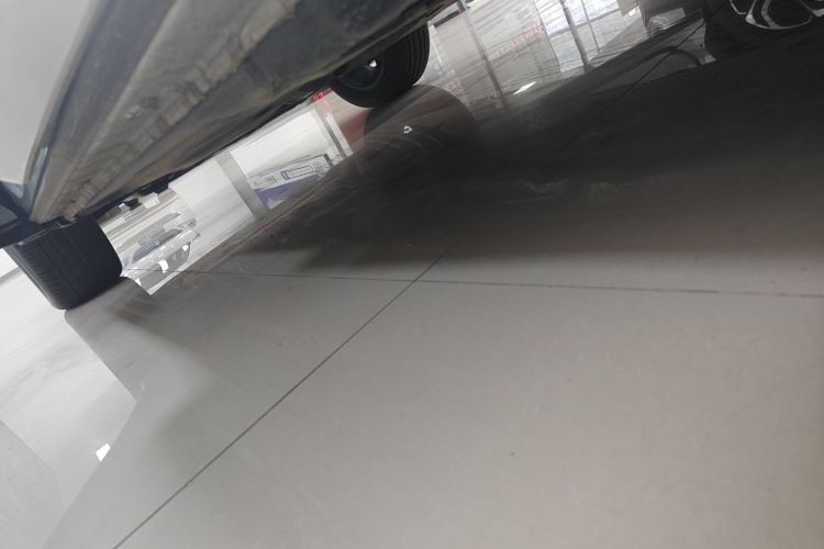 大众 途观L 2025款 出众款 330TSI 自动两驱R-Line龙耀版局部细节9002