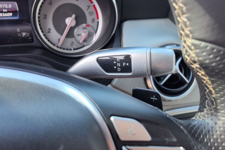 奔驰GLA 2016款 GLA 200 时尚型局部细节18