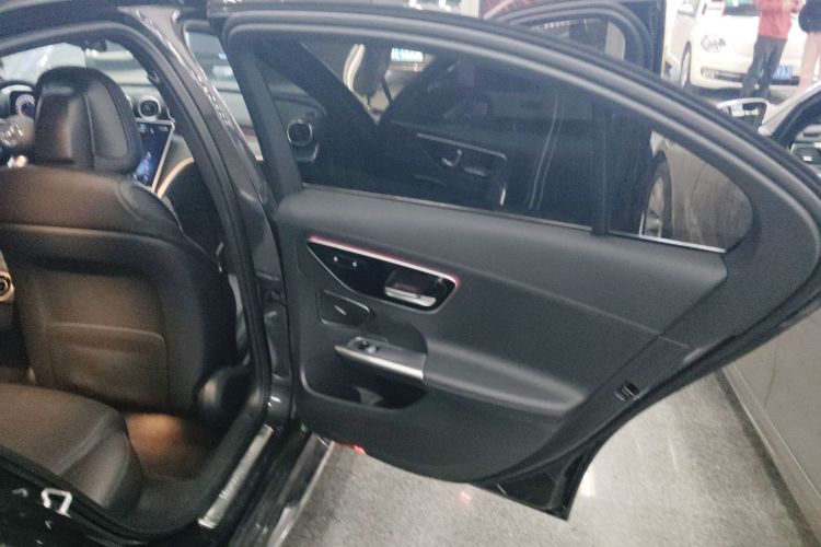 奔驰C级 2022款 改款 C 200 L 运动版中控内饰7006