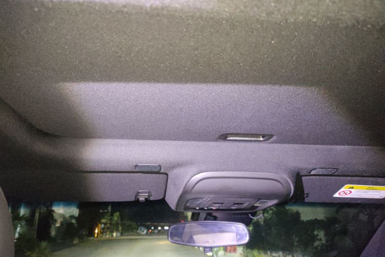 凯迪拉克CT4 2022款 28T 豪华型中控内饰22