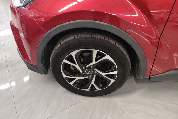 丰田C-HR 2018款 2.0L 领先天窗版 国VI车身外观6007