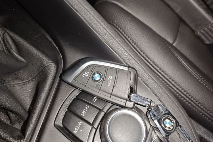 宝马X1 2019款 sDrive20Li 领先型中控内饰11